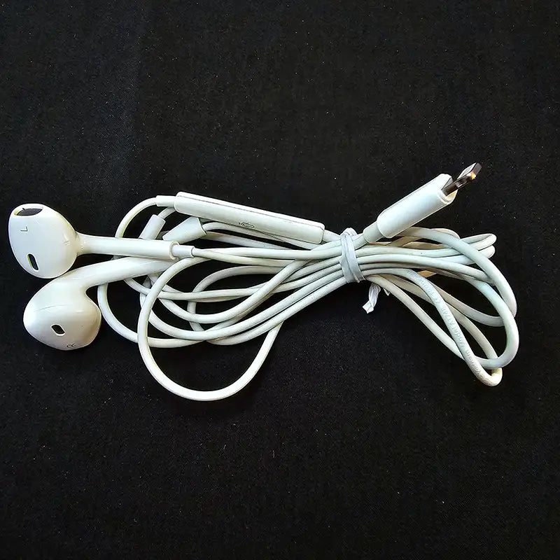 Apple Lightning Wired Handsfree (EarPods)