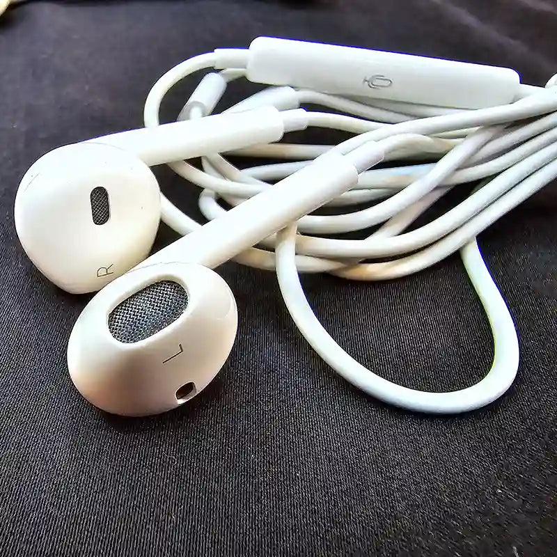 Apple Lightning Wired Handsfree (EarPods)