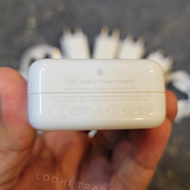Apple 30W USB-C Fast Adapter A1882